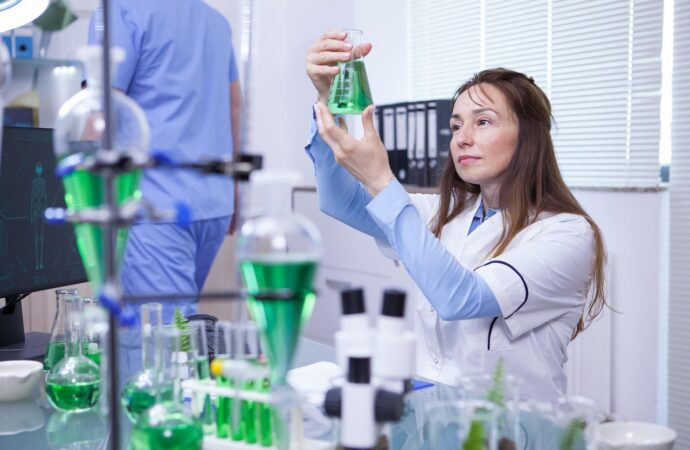 Ciencia con nombre de mujer: las investigadoras iberoamericanas que están cambiando el futuro